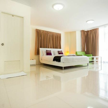 Family Guesthouse Rawai Luaran gambar